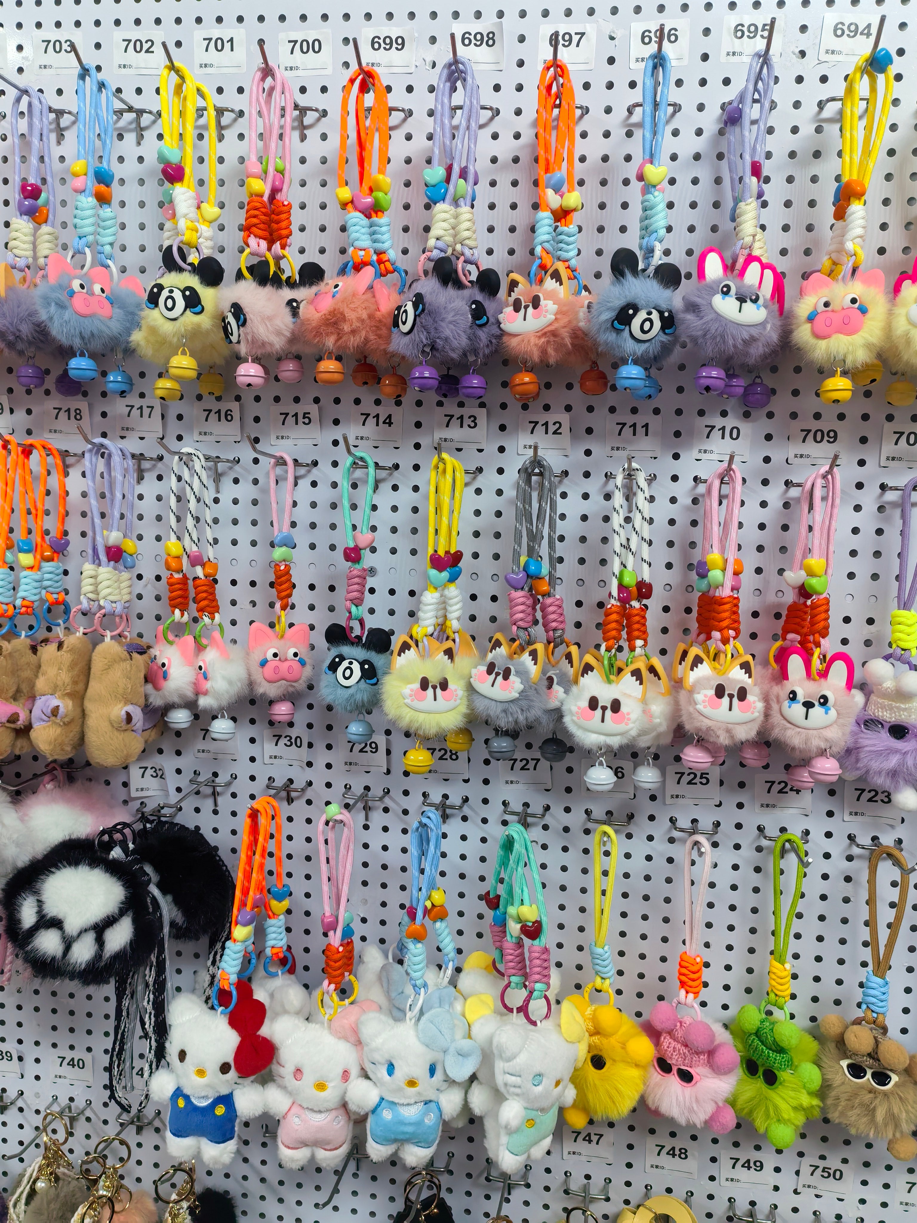 手机挂件、包包挂件、钥匙扣、DIY配件、公仔吊件、亚克力贴片